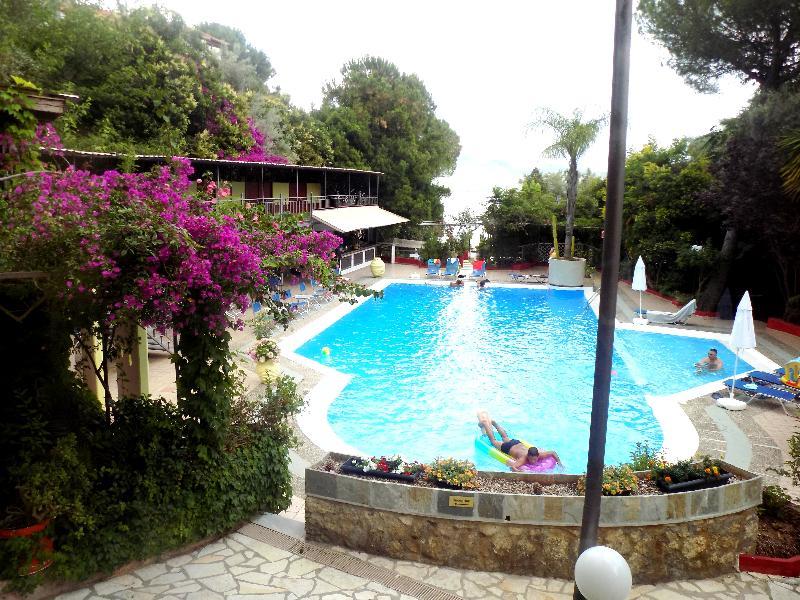 Lefkas Blue Hotel Nikiana Buitenkant foto