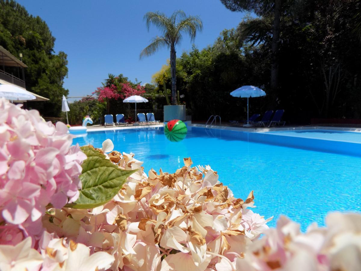 Lefkas Blue Hotel Nikiana Buitenkant foto