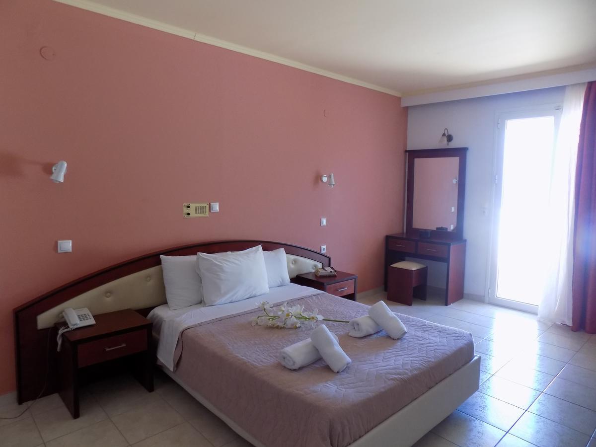 Lefkas Blue Hotel Nikiana Buitenkant foto
