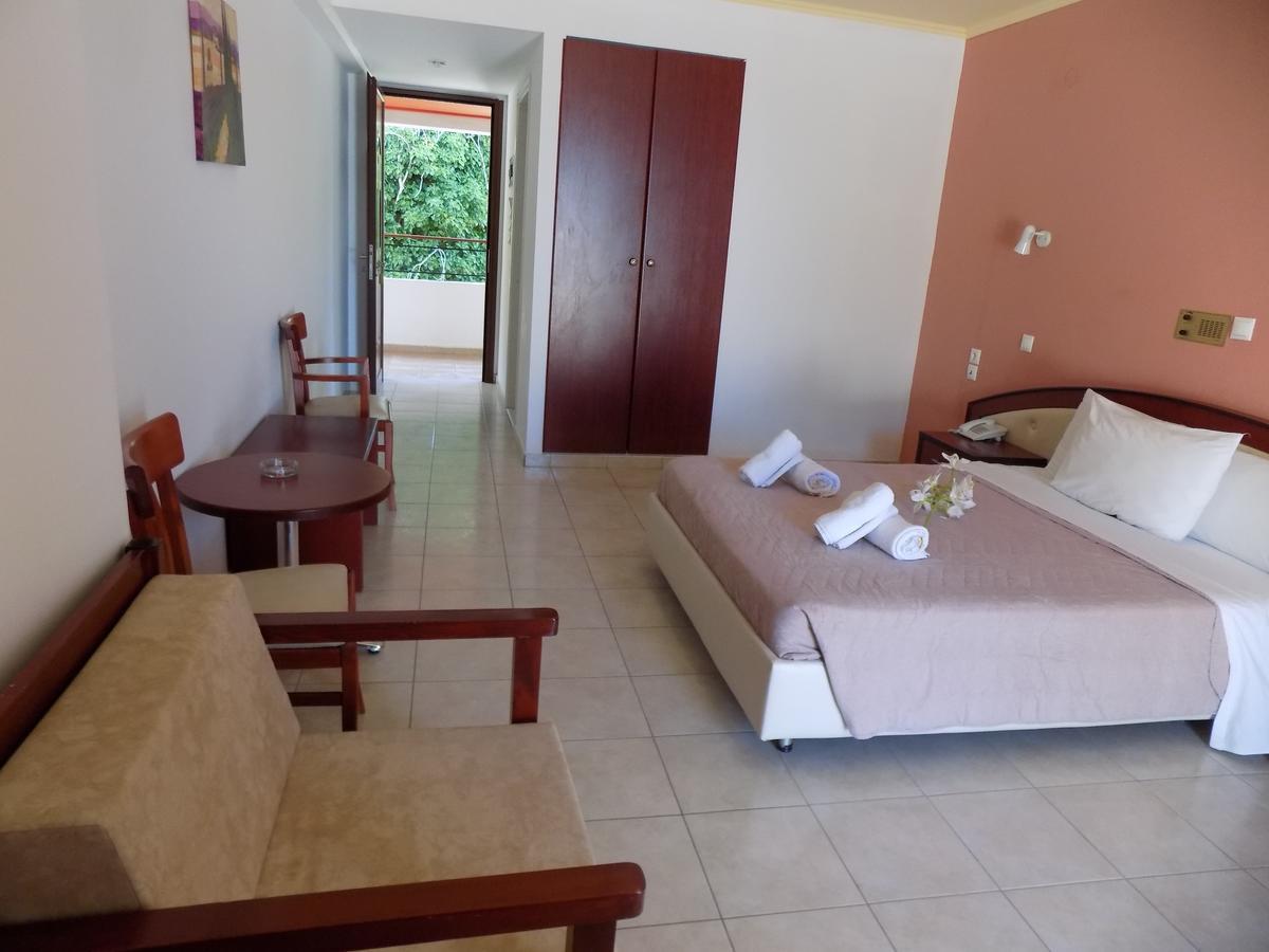 Lefkas Blue Hotel Nikiana Buitenkant foto