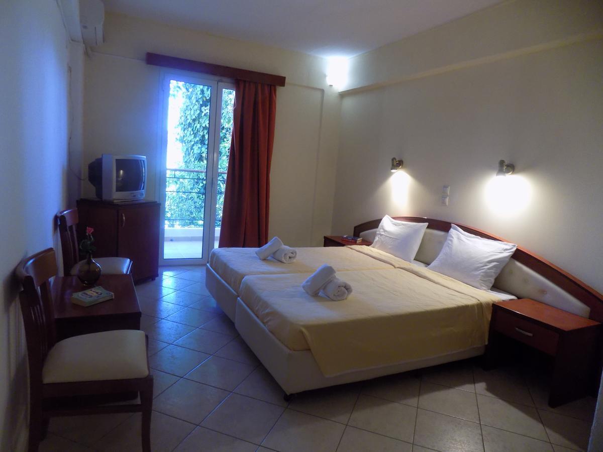 Lefkas Blue Hotel Nikiana Buitenkant foto
