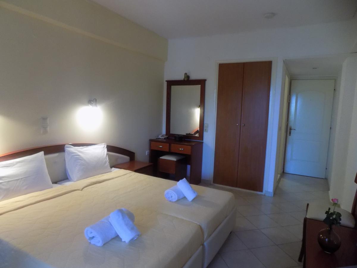 Lefkas Blue Hotel Nikiana Buitenkant foto