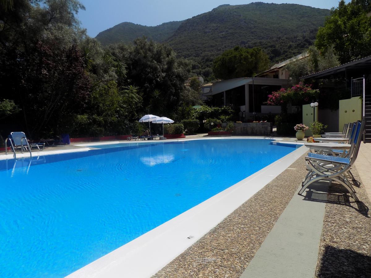 Lefkas Blue Hotel Nikiana Buitenkant foto